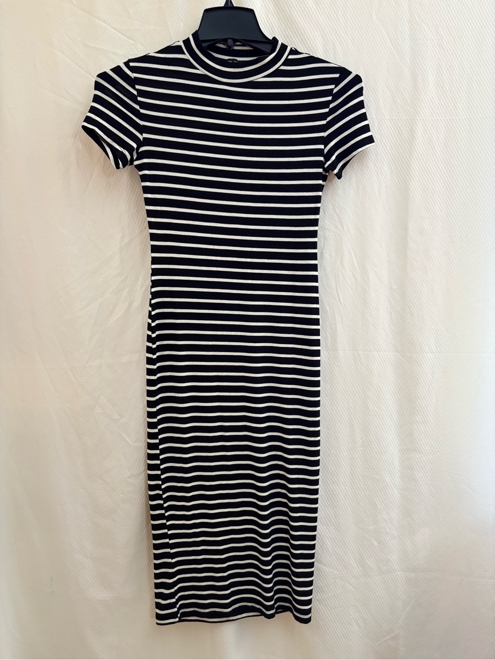 Popular Basics Black White Striped Short-Sleeve Midi Dress Medium EUC